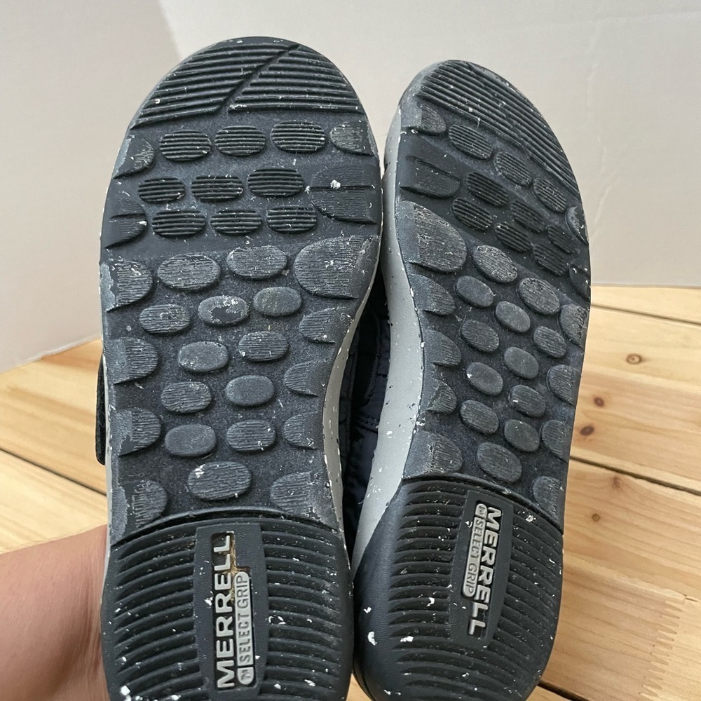 Merrell Men's Black Quilted Sneakers - Picture 4 of 6